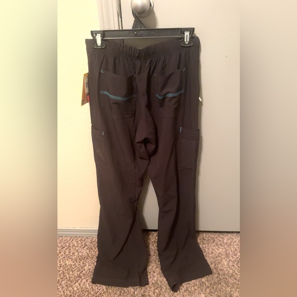 Scrub Set - Picture 6 of 6